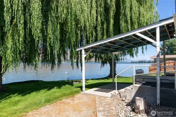 23 Lakeview LOOP, Oroville, WA 98844