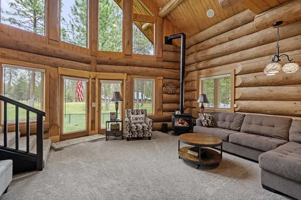 133 W Trappers Loop Rd, Chewelah, WA 99109