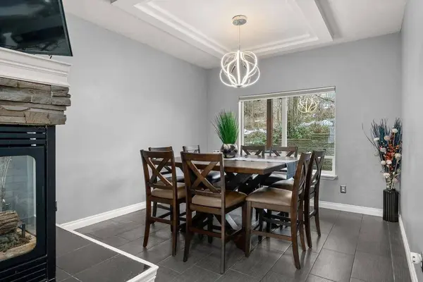 12808 N North Park St, Newman Lake, WA 99025