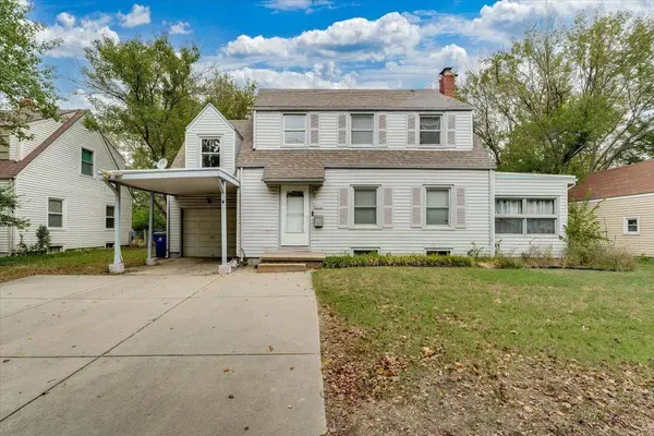 2410 E Wilma