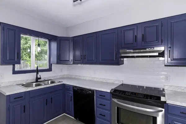 8709 E Longlake Cir, Wichita, KS 67207