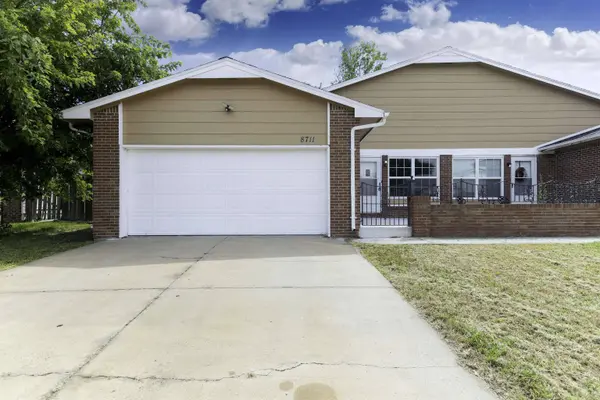 8709 E Longlake Cir