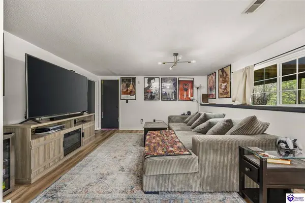 2027 Oak Meadow Drive, Elizabethtown, KY 42701