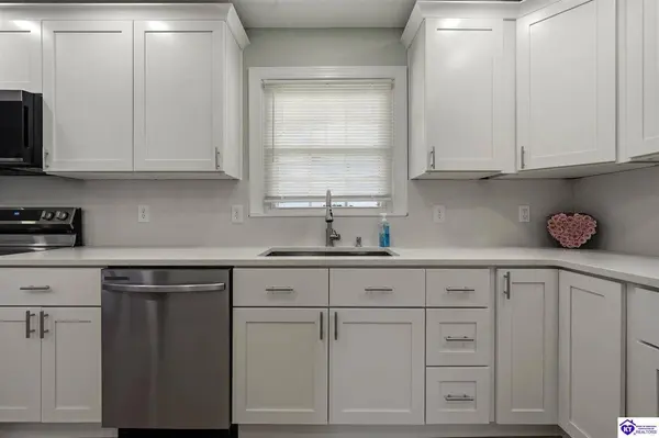 100 Stratmoor Drive, Elizabethtown, KY 42701