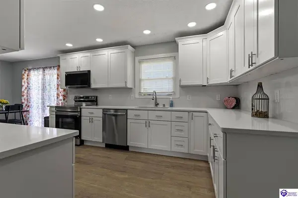 100 Stratmoor Drive, Elizabethtown, KY 42701