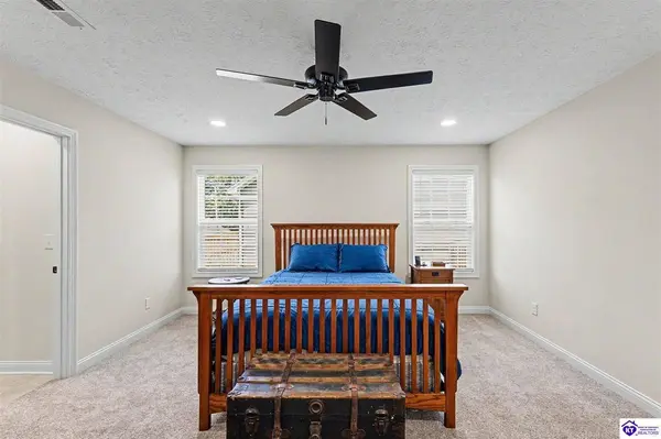 200 N Miles Pass, Elizabethtown, KY 42701