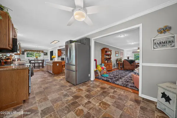 1170 Hansborough Rd, Cecilia, KY 42724