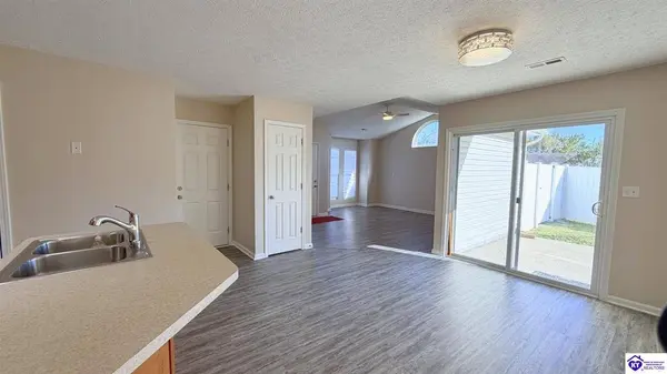 121 Applewood Lane
