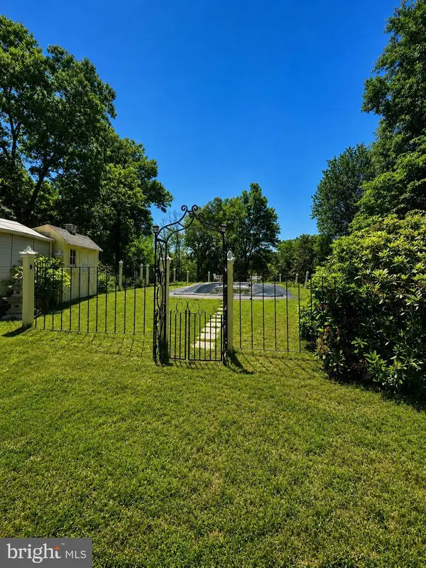 435 BOWLING GREEN RD, Front Royal, VA 22630