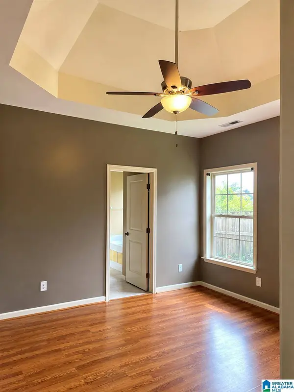908 MERIWETHER DRIVE, Calera, AL 35040