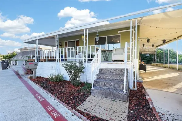 120 S De Soto #120, Tustin, CA 92780