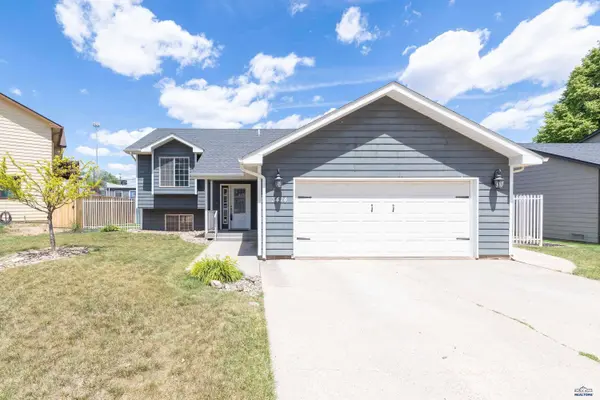 3414 Hall St, Rapid City, SD 57702