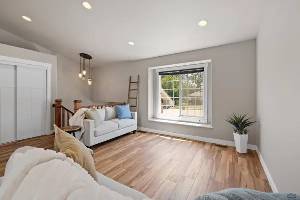 3414 Hall St, Rapid City, SD 57702