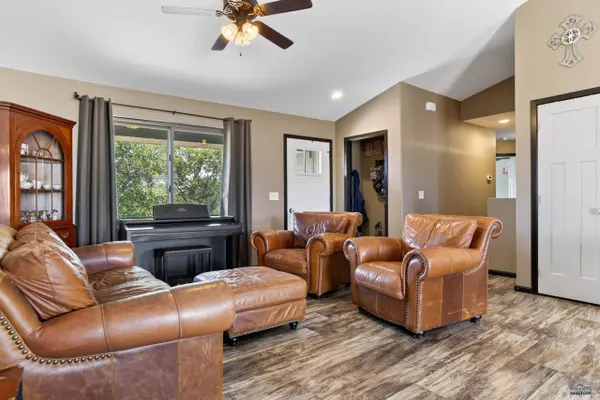 21635 Timbercreek Dr, Piedmont, SD 57769