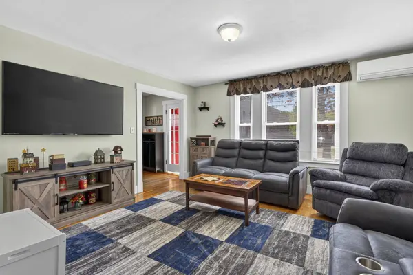 38 Dolloff ST, Laconia, NH 03246
