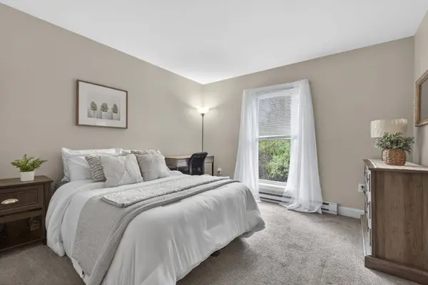 92 Eastern AVE #202, Manchester, NH 03104