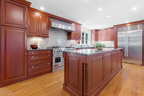 127 Hooksett RD, Auburn, NH 03032