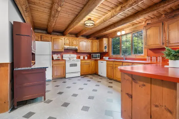 24 Cate RD, Deerfield, NH 03037