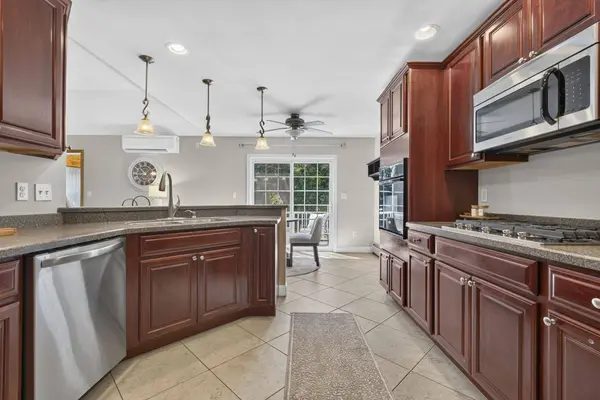 9 Rae Brook RD, Hooksett, NH 03106