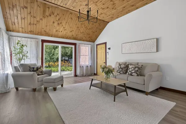 211 Mount Delight RD, Deerfield, NH 03037