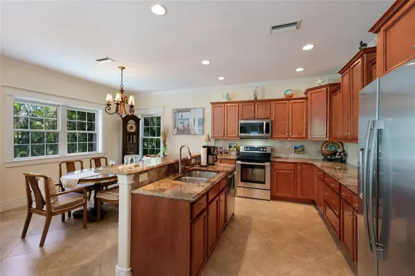 309 68TH ST, Bradenton Beach, FL 34217
