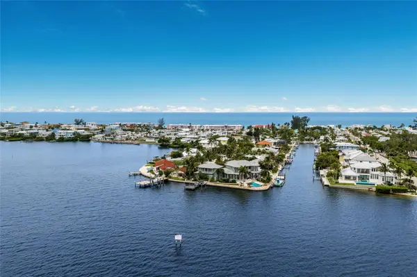 522 BAYVIEW DR, Bradenton Beach, FL 34217