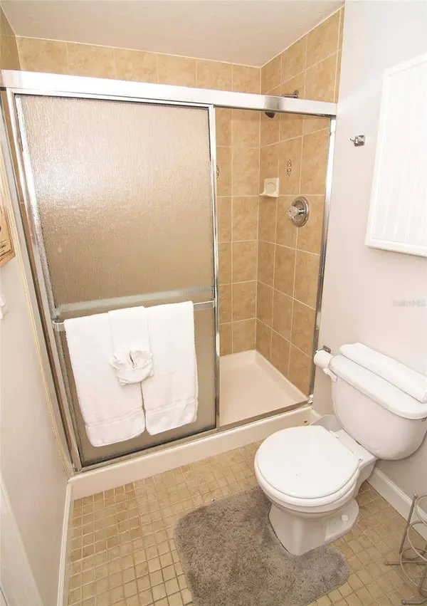 2219 AVENUE C, Bradenton Beach, FL 34217