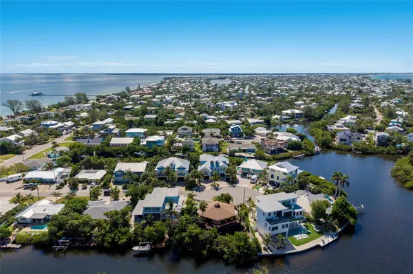 109 GULL DR, Anna Maria, FL 34216