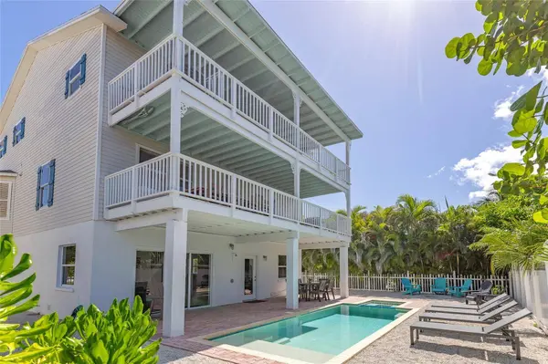 607 S BAY BLVD, Anna Maria, FL 34216