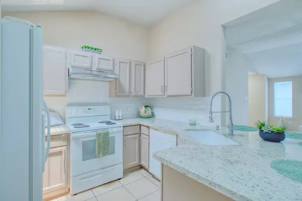 5619 Gineridge DR, Houston, TX 77053