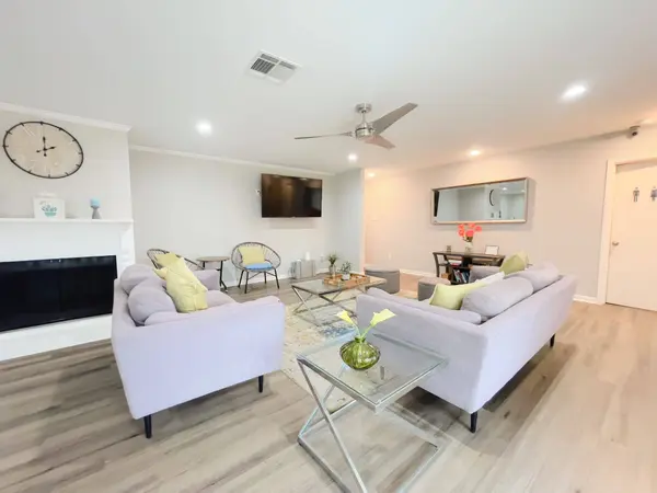8423 Glen Valley DR, Houston, TX 77061