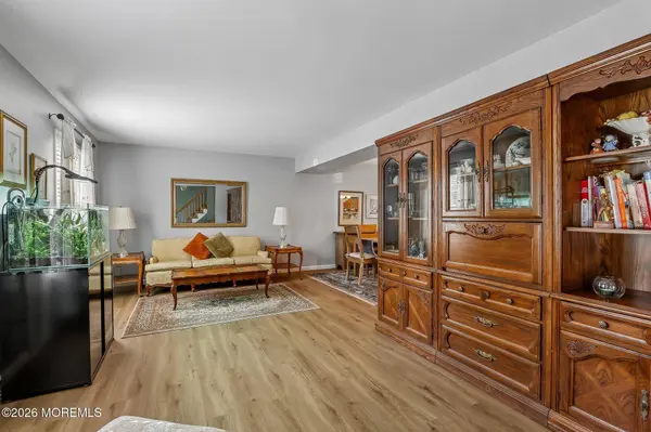 21 Appletree Road, Howell, NJ 07731