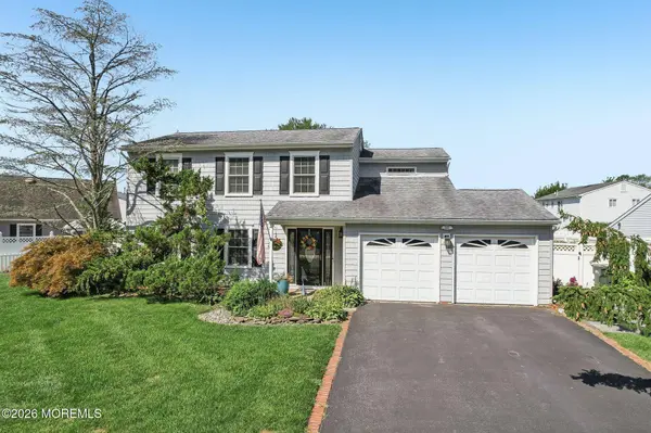 21 Appletree Road, Howell, NJ 07731