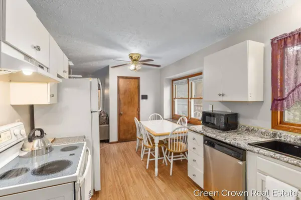4982 Wilcox Road, Holt, MI 48842