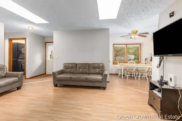 4982 Wilcox Road, Holt, MI 48842