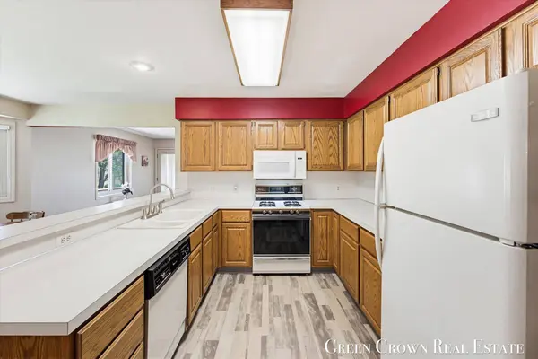 580 Gardenview SW Court, Byron Center, MI 49315