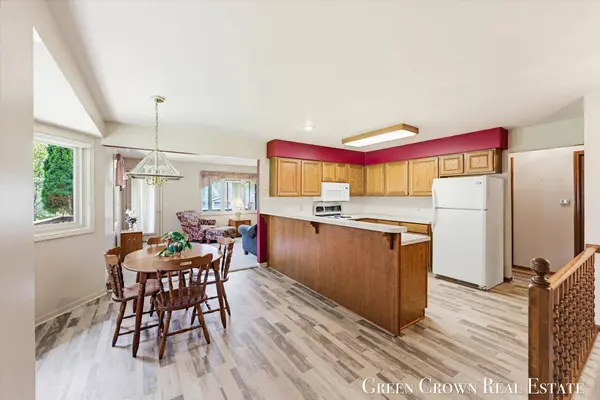 580 Gardenview SW Court, Byron Center, MI 49315