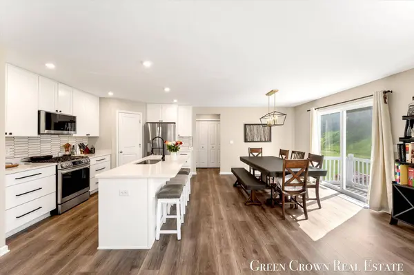 9299 Sunset Ridge NE Drive, Rockford, MI 49341