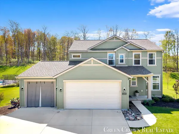 9299 Sunset Ridge NE Drive, Rockford, MI 49341