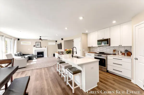 9299 Sunset Ridge NE Drive, Rockford, MI 49341