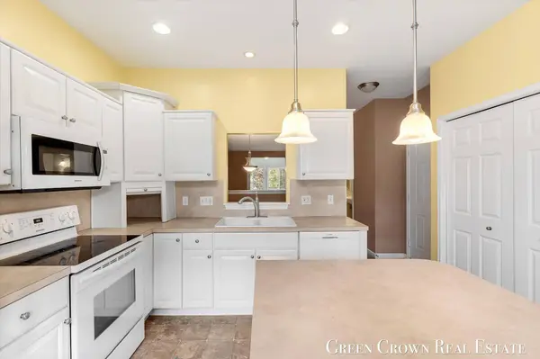 1100 Barrington NW, Grand Rapids, MI 49534