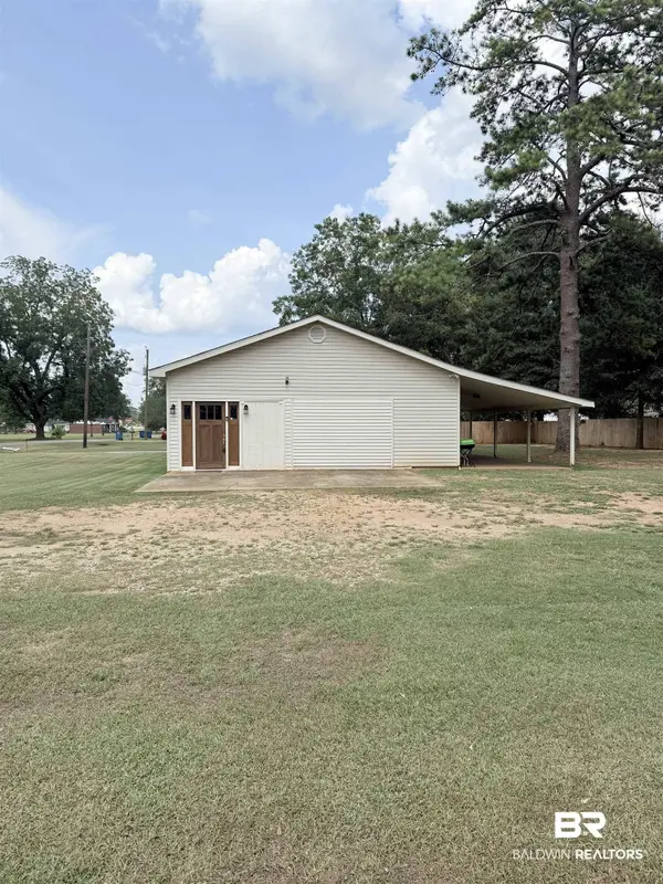 185 Pecan Street, Uriah, AL 36480