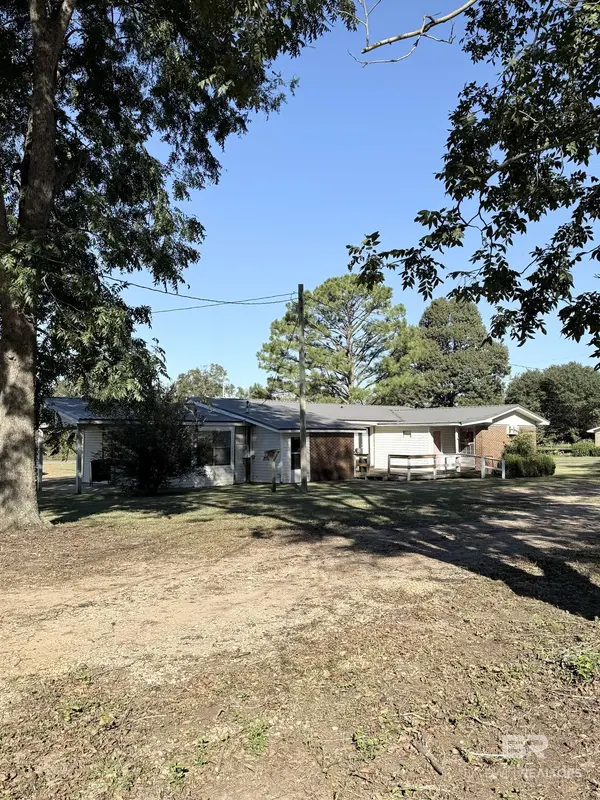 568 West Avenue, Frisco City, AL 36445
