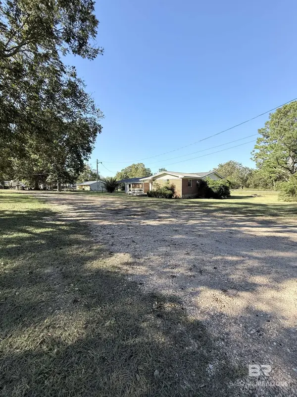 568 West Avenue, Frisco City, AL 36445