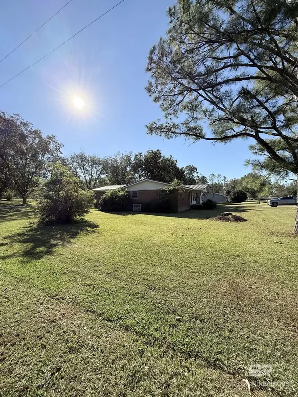 568 West Avenue, Frisco City, AL 36445