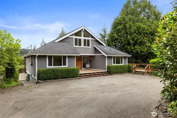 21275 Indianola RD NE, Poulsbo, WA 98370