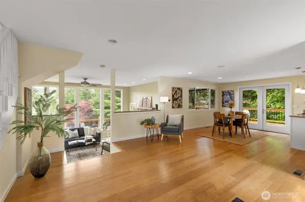 21275 Indianola RD NE, Poulsbo, WA 98370