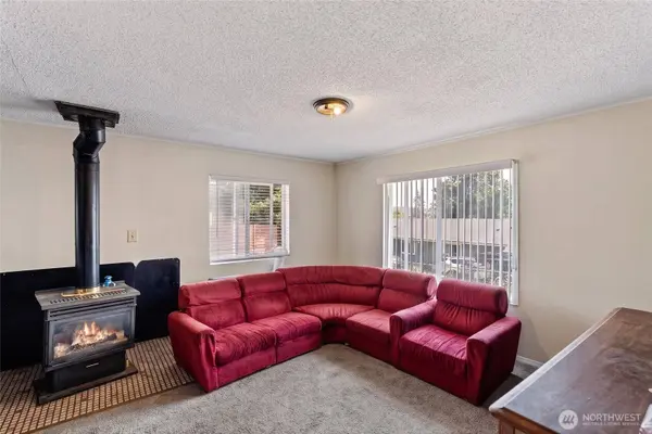 1911 Sheridan RD, Bremerton, WA 98310