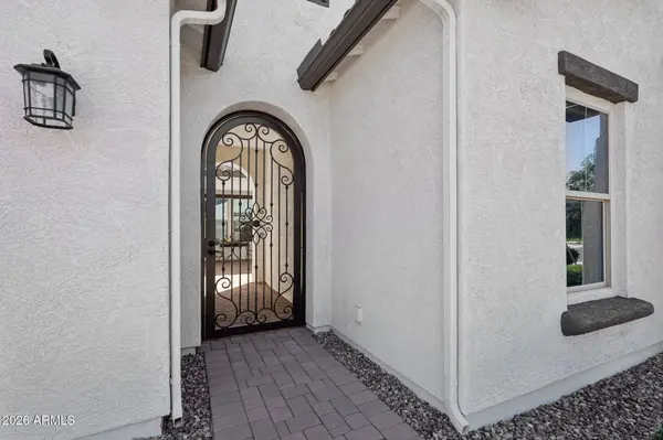 5285 S LOBACK Lane, Gilbert, AZ 85298