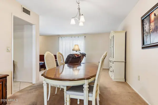 10535 W PRAIRIE HILLS Circle, Sun City, AZ 85351
